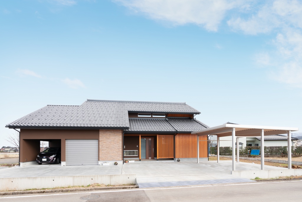 富山市八尾　W邸