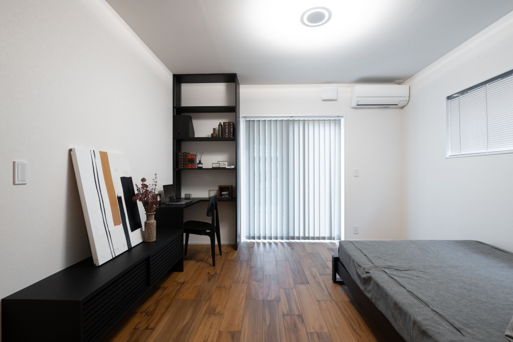 アウトドア好きに捧ぐ、趣味室のある家