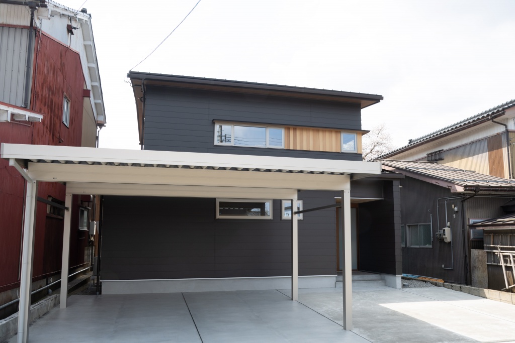 にゃんこ愛にあふれる木の香りに包まれる家