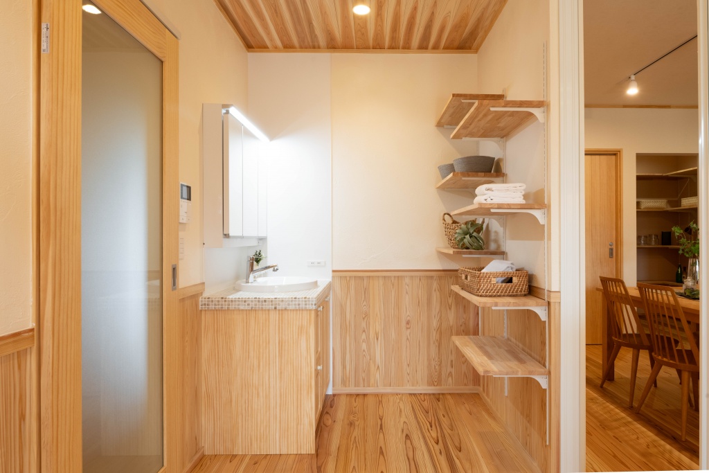 にゃんこ愛にあふれる木の香りに包まれる家