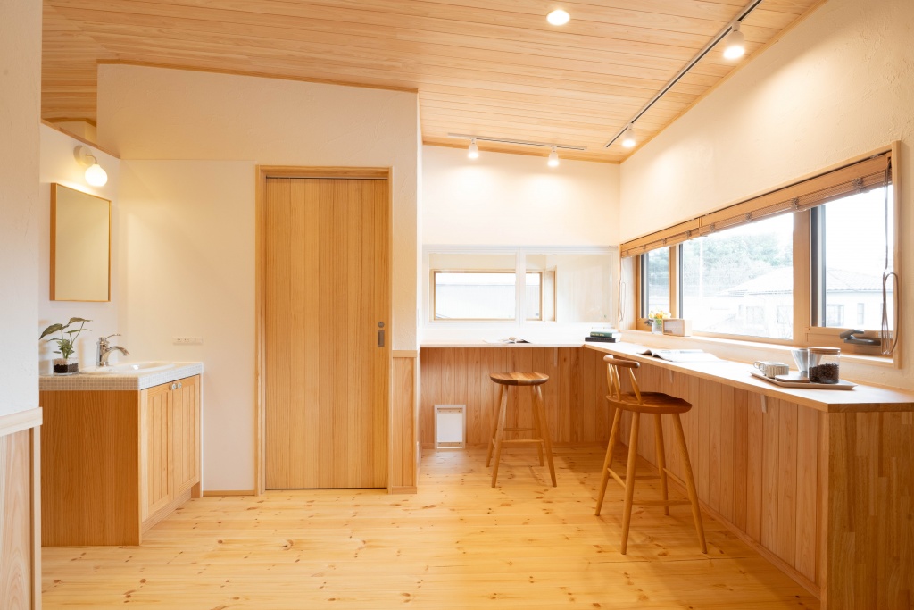 にゃんこ愛にあふれる木の香りに包まれる家