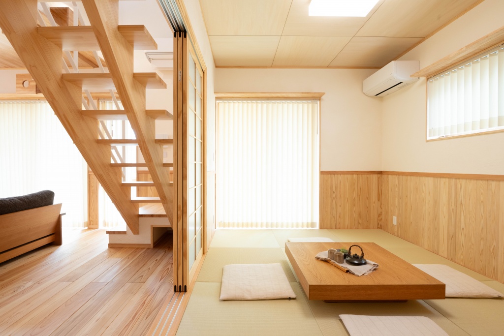 にゃんこ愛にあふれる木の香りに包まれる家