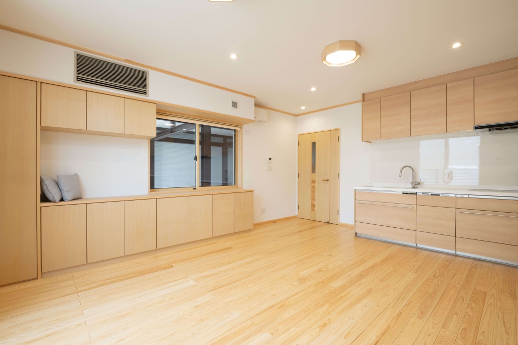 天然木でつくる大収納の家