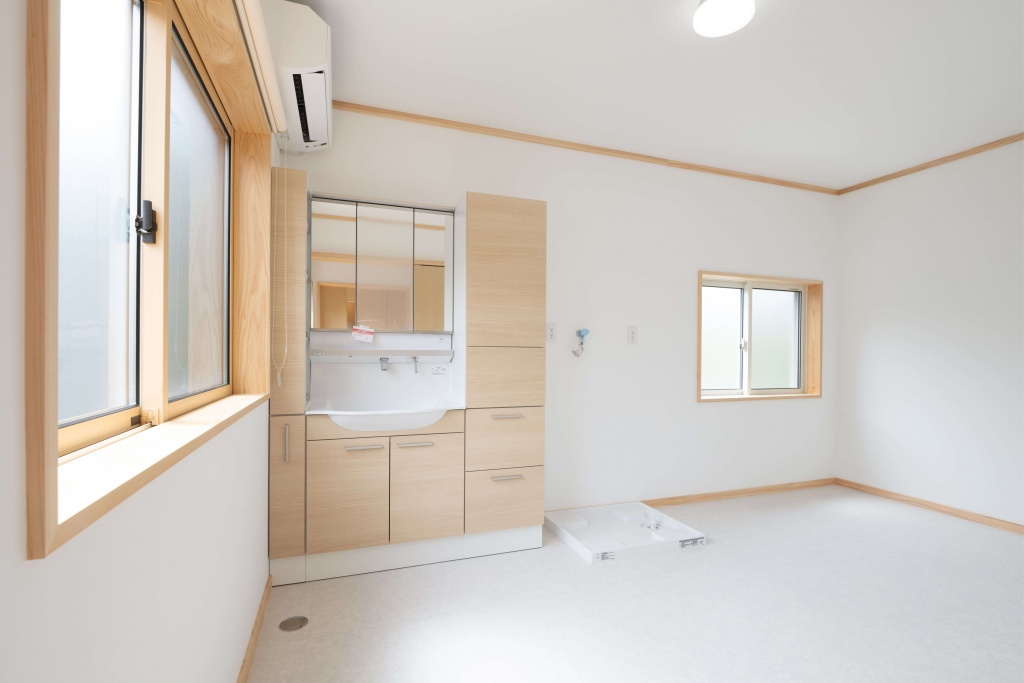 天然木でつくる大収納の家