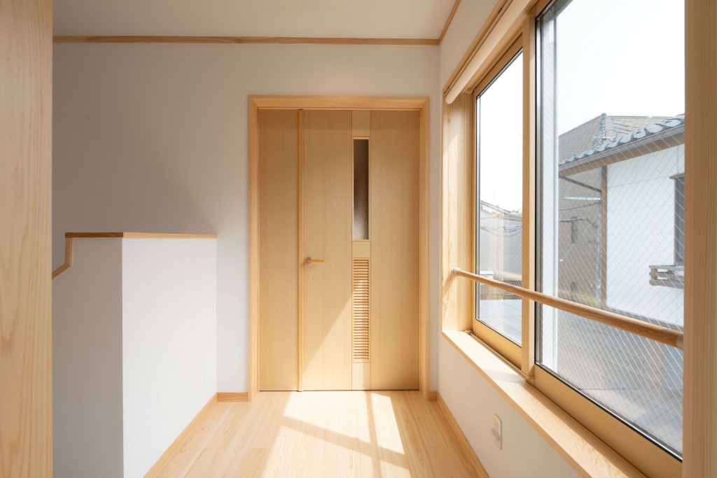 天然木でつくる大収納の家