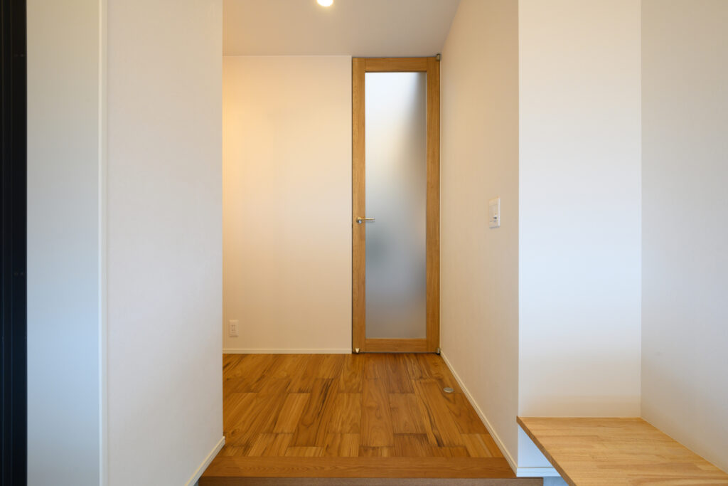 平屋で叶える、吹き抜けリビングの家